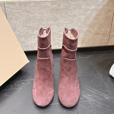 粗跟款 短靴 Gianvito Rossi 纪梵希 2026vs早秋最新走秀爆款靴子系列……粗跟短靴 今年最值得 粗跟款 短靴 Gianvito Rossi 纪梵希 2026vs早秋最新走秀爆款靴子系列……粗跟短靴 今年最值得