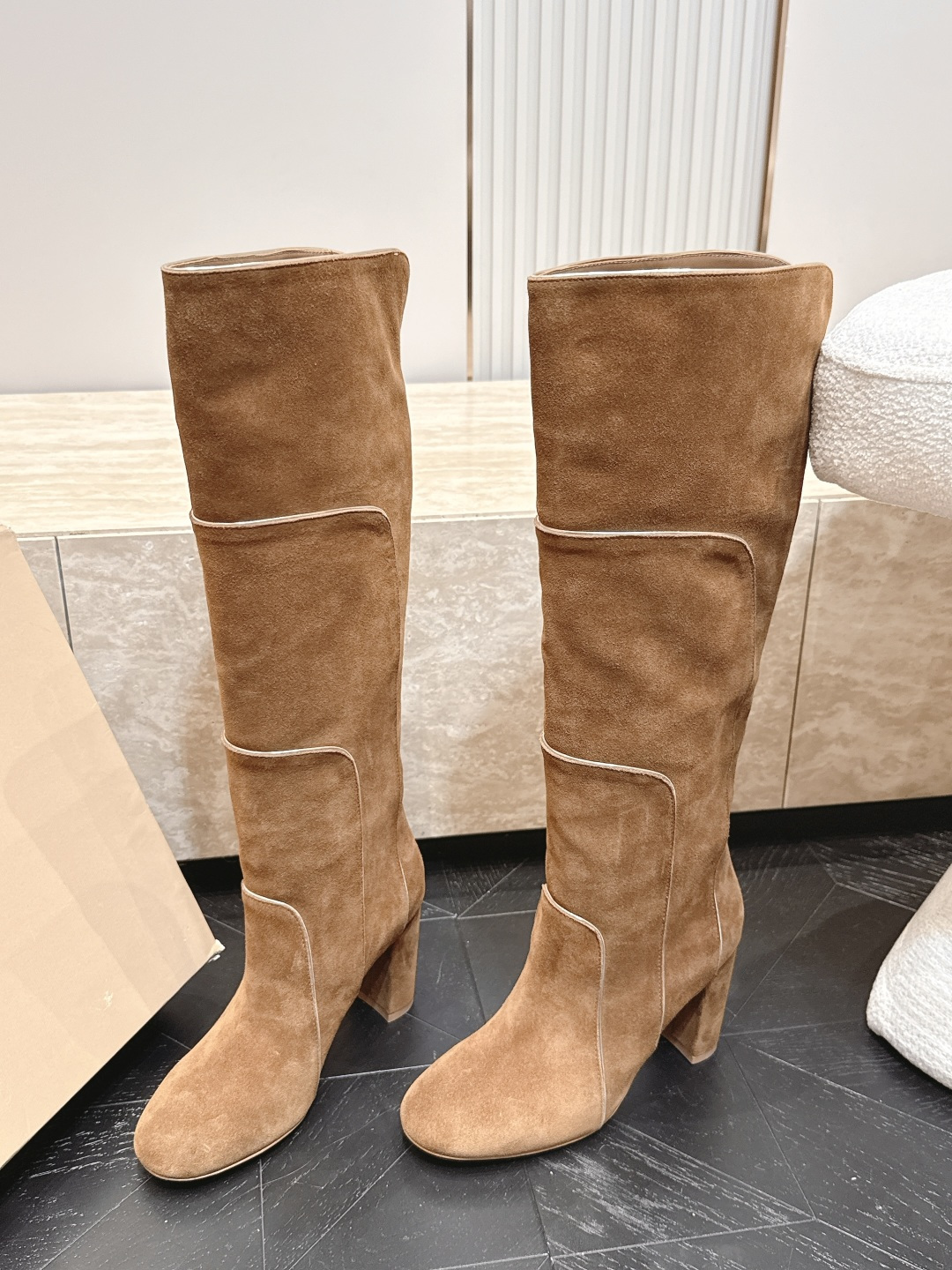 粗跟款高靴     Gianvito Rossi2026vs早秋最新走秀爆款靴子系列……圆头一脚蹬长靴高筒靴 顶级版本G