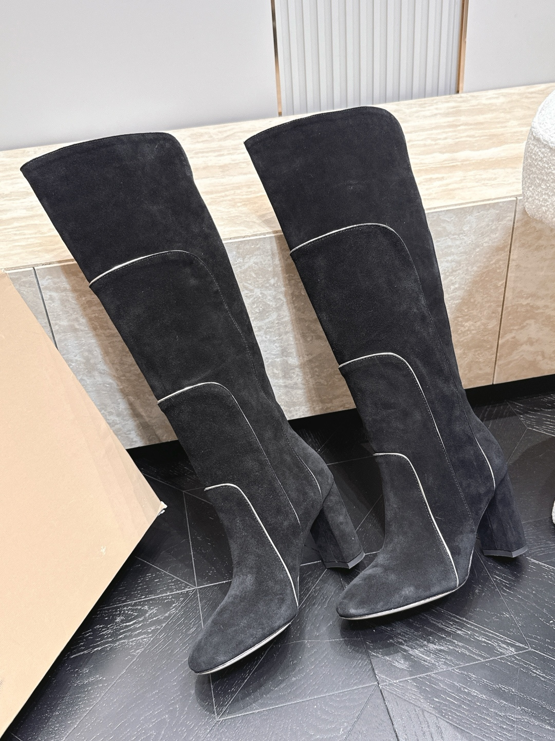 粗跟款高靴 Gianvito Rossi2026vs早秋最新走秀爆款靴子系列……圆头一脚蹬长靴高筒靴 顶级版本G 粗跟款高靴 Gianvito Rossi2026vs早秋最新走秀爆款靴子系列……圆头一脚蹬长靴高筒靴 顶级版本G