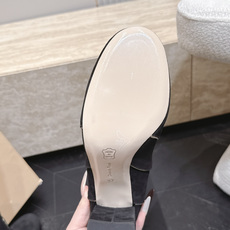 粗跟款高靴 Gianvito Rossi2026vs早秋最新走秀爆款靴子系列……圆头一脚蹬长靴高筒靴 顶级版本G 粗跟款高靴 Gianvito Rossi2026vs早秋最新走秀爆款靴子系列……圆头一脚蹬长靴高筒靴 顶级版本G