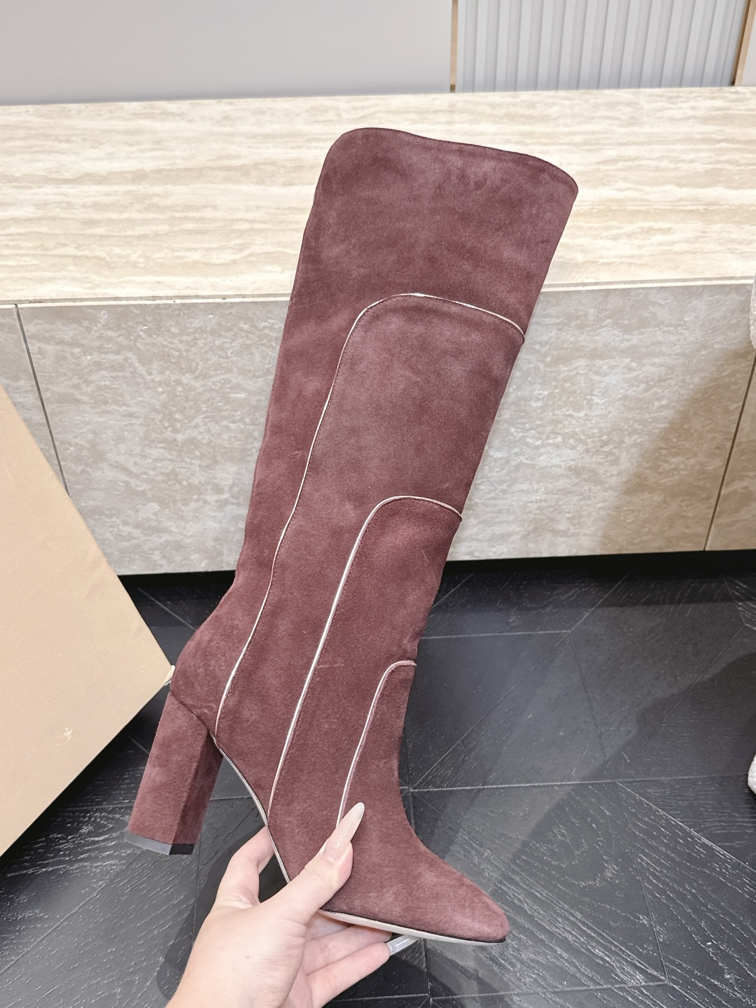 粗跟款高靴 Gianvito Rossi2026vs早秋最新走秀爆款靴子系列……圆头一脚蹬长靴高筒靴 顶级版本G 粗跟款高靴 Gianvito Rossi2026vs早秋最新走秀爆款靴子系列……圆头一脚蹬长靴高筒靴 顶级版本G
