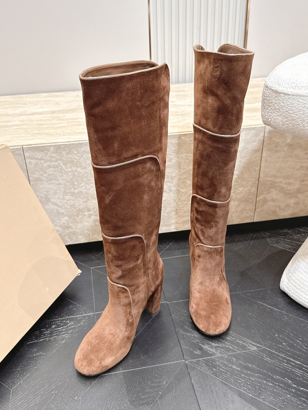粗跟款高靴 Gianvito Rossi2026vs早秋最新走秀爆款靴子系列……圆头一脚蹬长靴高筒靴 顶级版本G 粗跟款高靴 Gianvito Rossi2026vs早秋最新走秀爆款靴子系列……圆头一脚蹬长靴高筒靴 顶级版本G