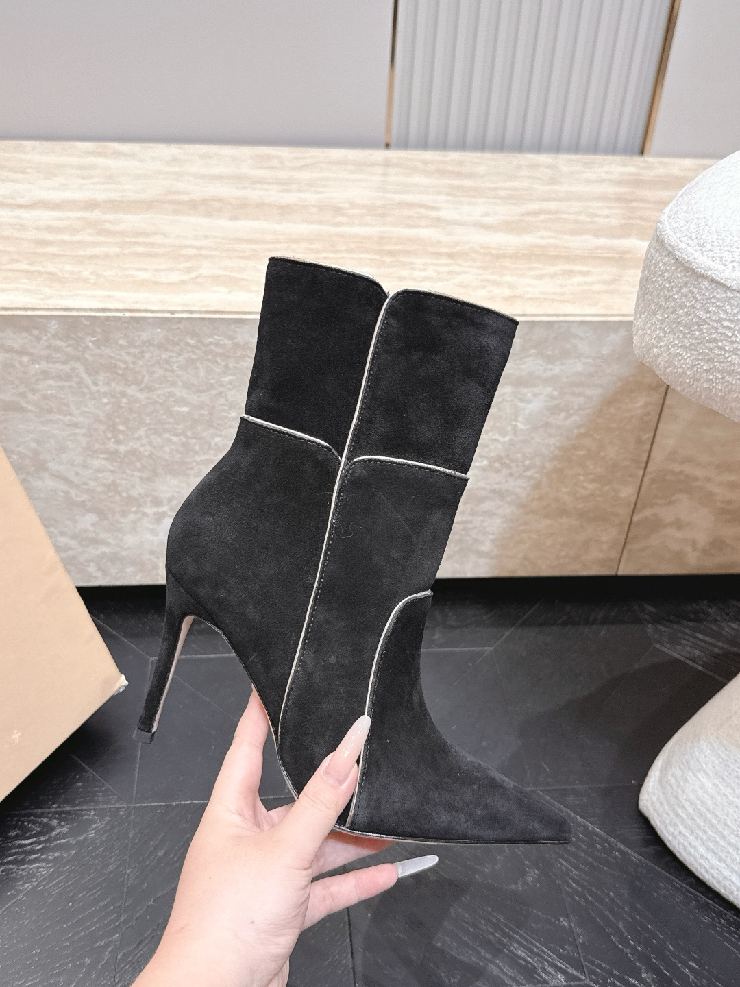 细跟款 短靴     Gianvito Rossi 纪梵希 2026vs早秋最新走秀爆款靴子系列……细高跟短靴 今年最值