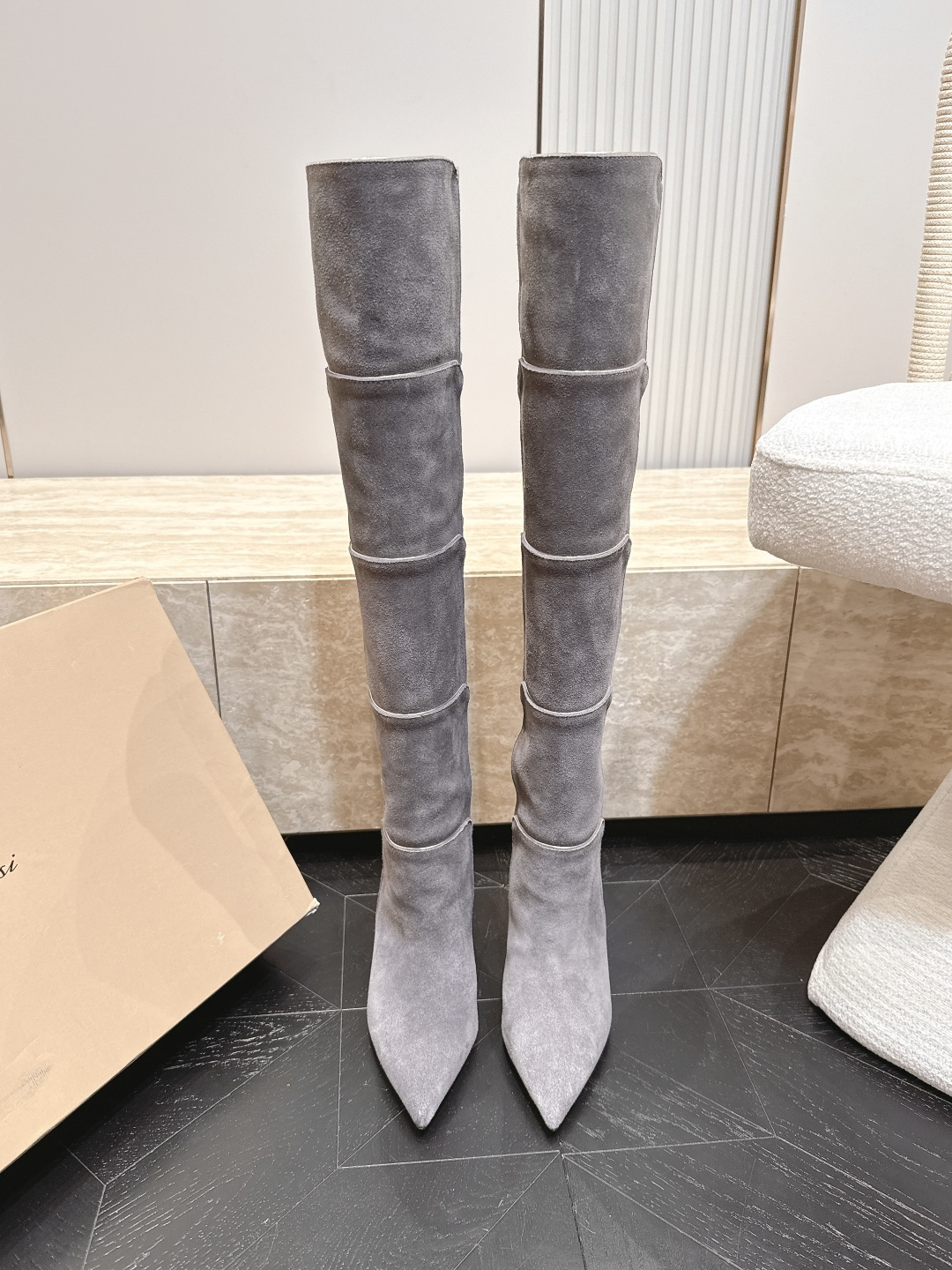 细跟款高靴 Gianvito Rossi2026vs早秋最新走秀爆款靴子系列……尖头一脚蹬长靴高筒靴 顶级版本G 细跟款高靴 Gianvito Rossi2026vs早秋最新走秀爆款靴子系列……尖头一脚蹬长靴高筒靴 顶级版本G