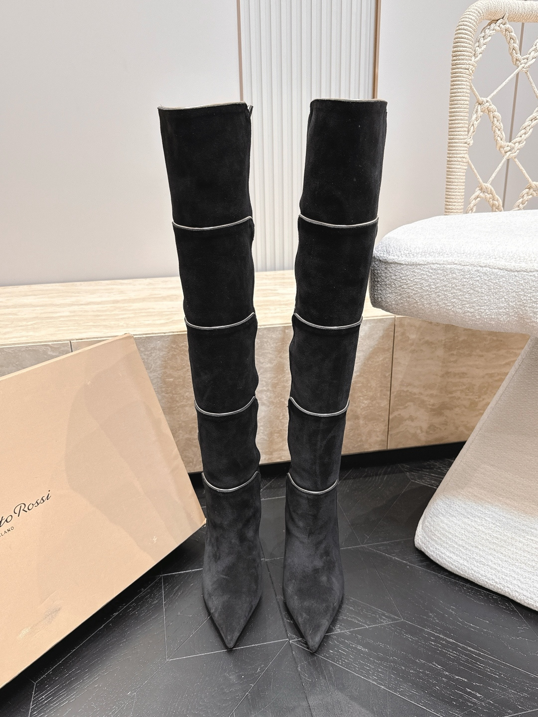 细跟款高靴 Gianvito Rossi2026vs早秋最新走秀爆款靴子系列……尖头一脚蹬长靴高筒靴 顶级版本G 细跟款高靴 Gianvito Rossi2026vs早秋最新走秀爆款靴子系列……尖头一脚蹬长靴高筒靴 顶级版本G
