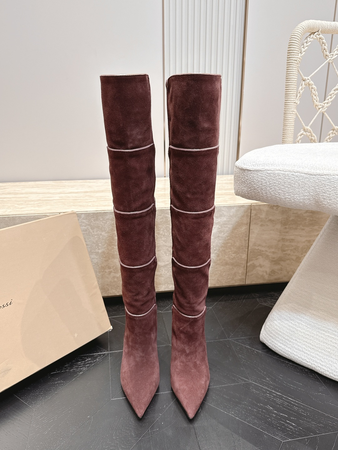 细跟款高靴 Gianvito Rossi2026vs早秋最新走秀爆款靴子系列……尖头一脚蹬长靴高筒靴 顶级版本G 细跟款高靴 Gianvito Rossi2026vs早秋最新走秀爆款靴子系列……尖头一脚蹬长靴高筒靴 顶级版本G