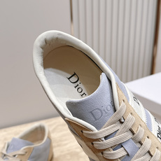 顶版 新色系!! Dior 迪奥 2026 最新款休闲德训鞋 年度最美德训鞋 工艺极致,同步专柜上新.鞋子的每一个细节都 顶版 新色系!! Dior 迪奥 2026 最新款休闲德训鞋 年度最美德训鞋 工艺极致,同步专柜上新.鞋子的每一个细节都