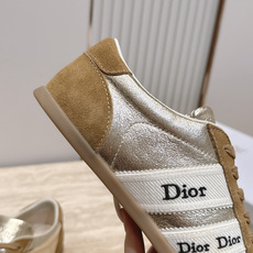 顶版 新色系!! Dior 迪奥 2026 最新款休闲德训鞋 年度最美德训鞋 工艺极致,同步专柜上新.鞋子的每一个细节都 顶版 新色系!! Dior 迪奥 2026 最新款休闲德训鞋 年度最美德训鞋 工艺极致,同步专柜上新.鞋子的每一个细节都