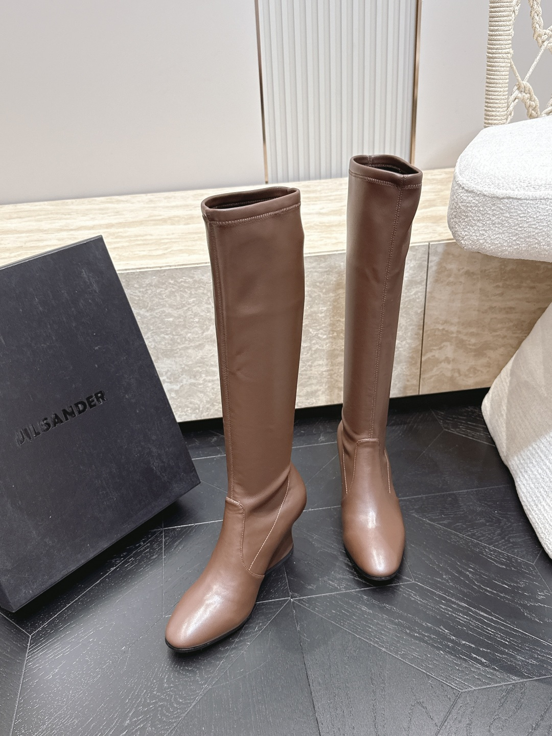 吉尔桑达-Jil sander 2026vs早秋新品靴子系列……圆头弹力高靴长靴 超酷超飒战靴,上脚显瘦增,高超级百搭, 吉尔桑达-Jil sander 2026vs早秋新品靴子系列……圆头弹力高靴长靴 超酷超飒战靴,上脚显瘦增,高超级百搭,