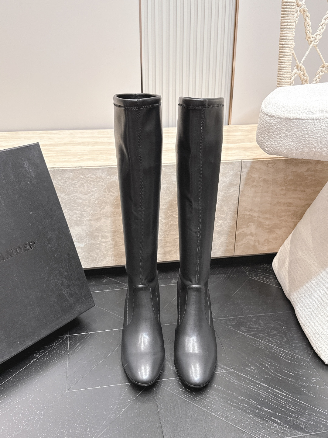 吉尔桑达-Jil sander 2026vs早秋新品靴子系列……圆头弹力高靴长靴 超酷超飒战靴，上脚显瘦增，高超级百搭，