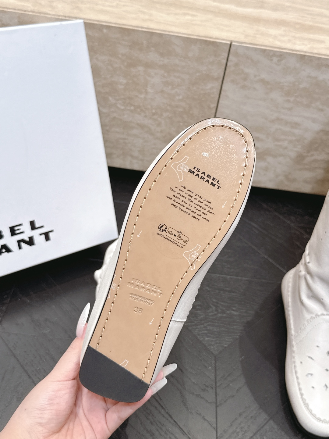 高靴 isabel marant/伊莎贝尔26vs早秋最新休闲靴子系列… 【圆头复古一脚蹬高靴】 玛兰混合过去与将来"交 高靴 isabel marant/伊莎贝尔26vs早秋最新休闲靴子系列… 【圆头复古一脚蹬高靴】 玛兰混合过去与将来"交