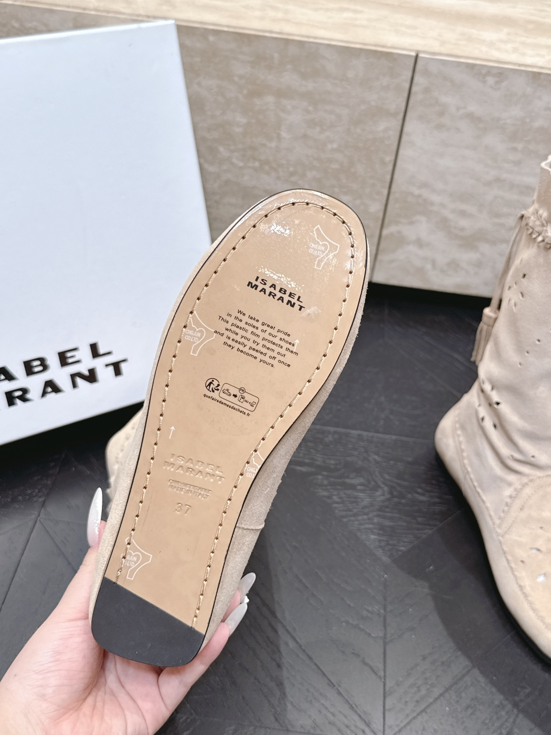 高靴 isabel marant/伊莎贝尔26vs早秋最新休闲靴子系列… 【圆头复古一脚蹬高靴】 玛兰混合过去与将来"交 高靴 isabel marant/伊莎贝尔26vs早秋最新休闲靴子系列… 【圆头复古一脚蹬高靴】 玛兰混合过去与将来"交