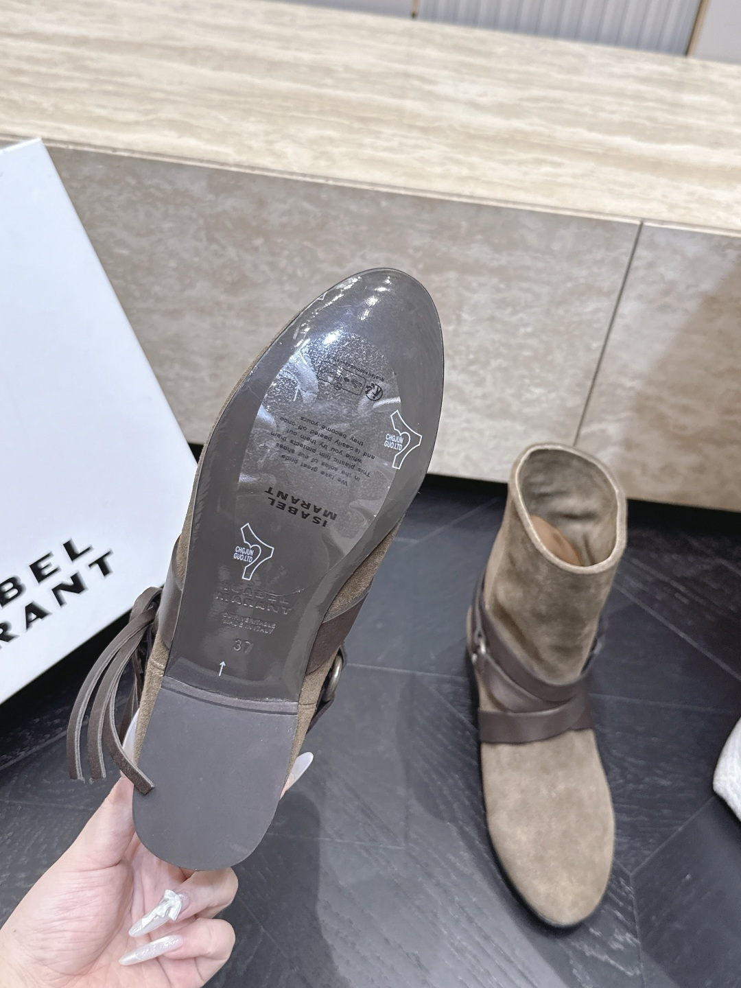 isabel marant/伊莎贝尔26vs早秋最新休闲靴子系列… 【复古一脚蹬短靴】 玛兰混合过去与将来"交织出非洲,
