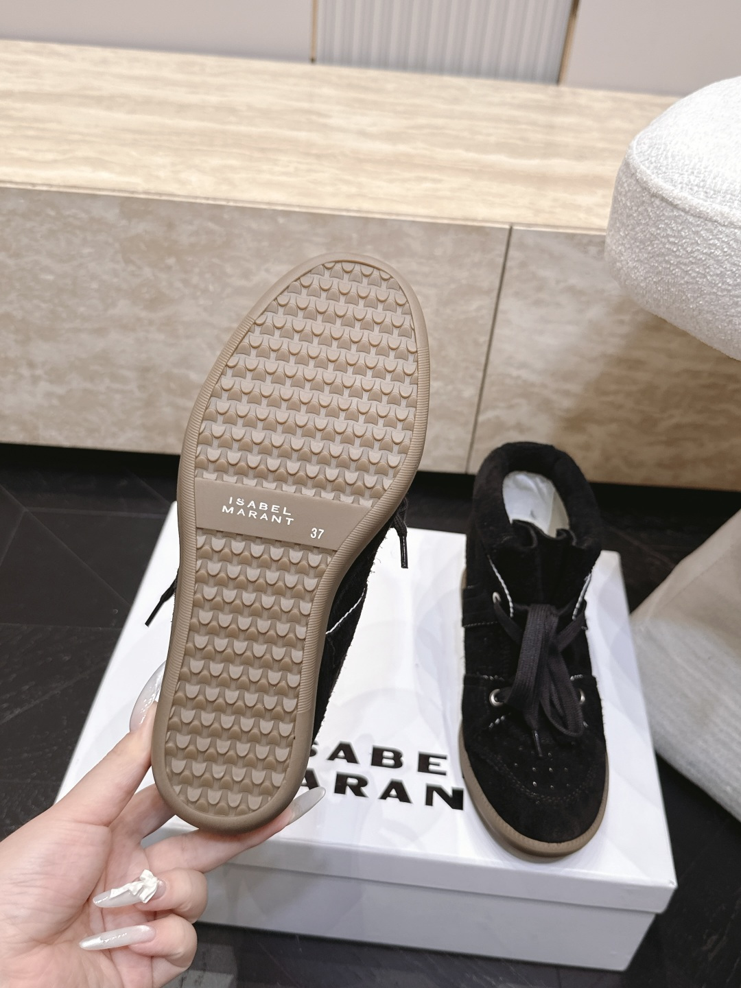 isabel marant/伊莎贝尔26vs早秋最新爆款短靴系列… 【圆头内增高短靴】 玛兰混合过去与将来"交织出非洲, isabel marant/伊莎贝尔26vs早秋最新爆款短靴系列… 【圆头内增高短靴】 玛兰混合过去与将来"交织出非洲,
