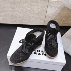 isabel marant/伊莎贝尔26vs早秋最新爆款短靴系列… 【圆头内增高短靴】 玛兰混合过去与将来"交织出非洲, isabel marant/伊莎贝尔26vs早秋最新爆款短靴系列… 【圆头内增高短靴】 玛兰混合过去与将来"交织出非洲,