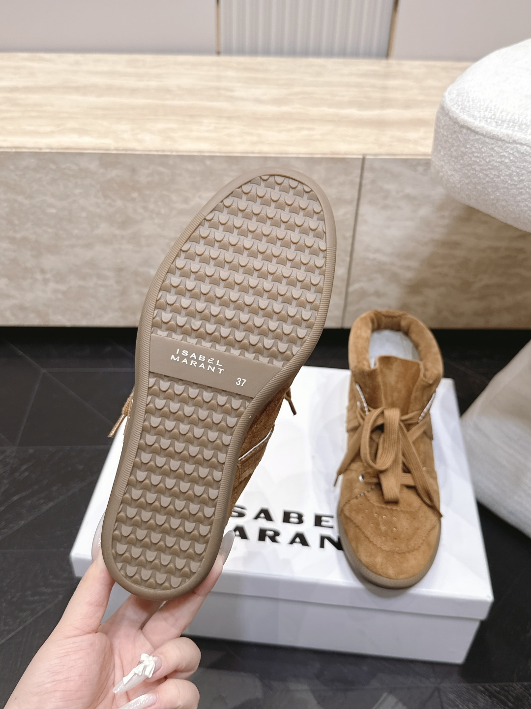 isabel marant/伊莎贝尔26vs早秋最新爆款短靴系列… 【圆头内增高短靴】 玛兰混合过去与将来"交织出非洲, isabel marant/伊莎贝尔26vs早秋最新爆款短靴系列… 【圆头内增高短靴】 玛兰混合过去与将来"交织出非洲,