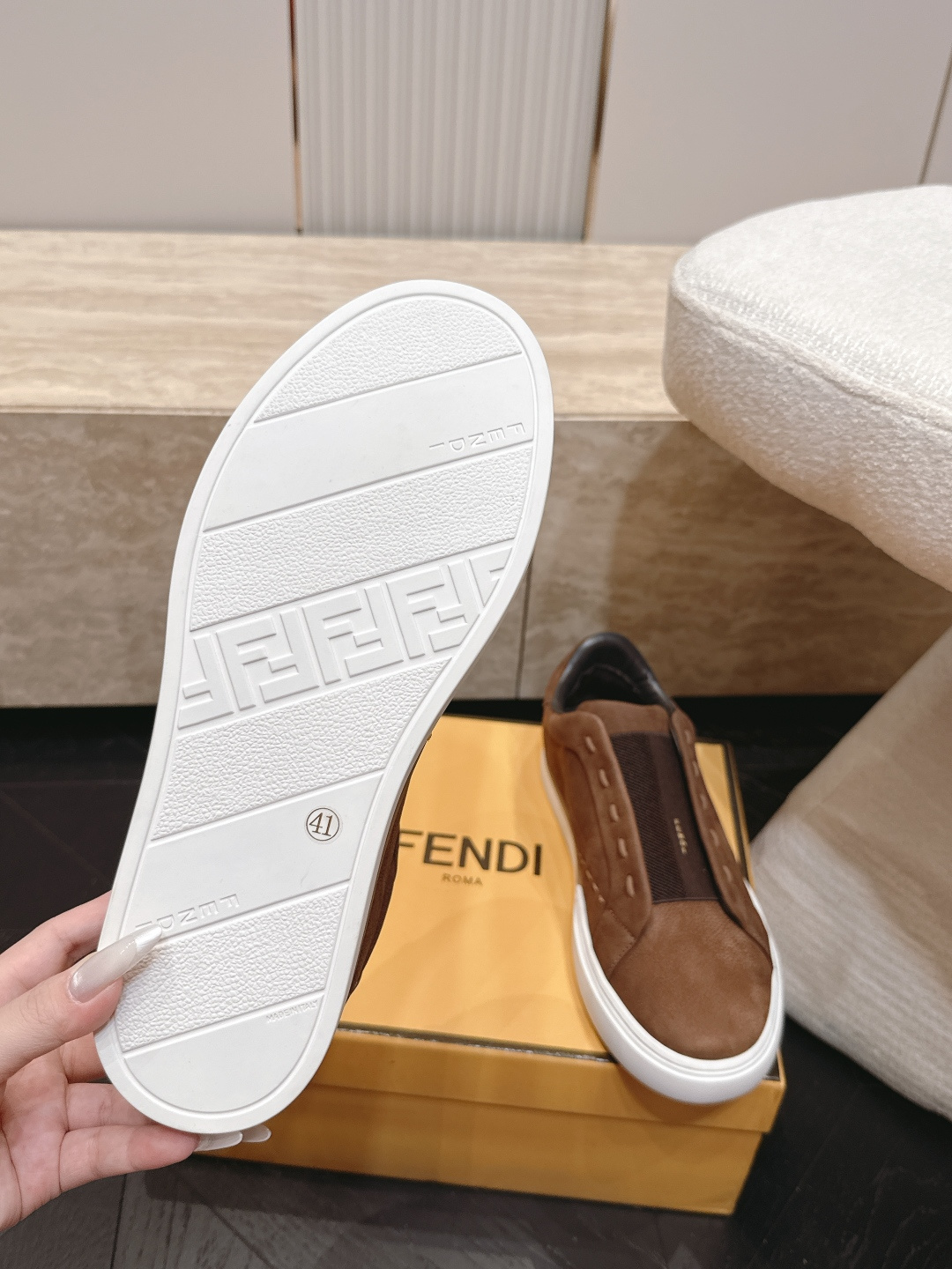 Fendi City运动鞋|新款男鞋 芬迪新款一脚蹬休闲运动鞋 搭配Pequin条纹弹力带 Selleria缝线手工缝制 Fendi City运动鞋|新款男鞋 芬迪新款一脚蹬休闲运动鞋 搭配Pequin条纹弹力带 Selleria缝线手工缝制