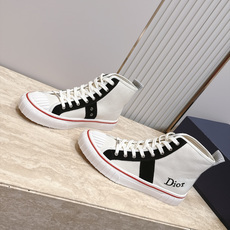 顶版 高帮 火爆情侣款 Dior 迪奥 26新款七夕限定系列 休闲鞋帆布鞋 本季单品来自七夕情人节系列,这款Hooper 顶版 高帮 火爆情侣款 Dior 迪奥 26新款七夕限定系列 休闲鞋帆布鞋 本季单品来自七夕情人节系列,这款Hooper