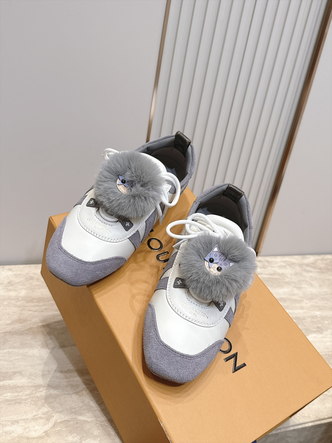 顶级版本： LV路易威登 L家 驴牌 最新Sneakerina系列 黑白 熊猫配色  玛丽珍 芭蕾运动鞋 德训鞋 休闲 