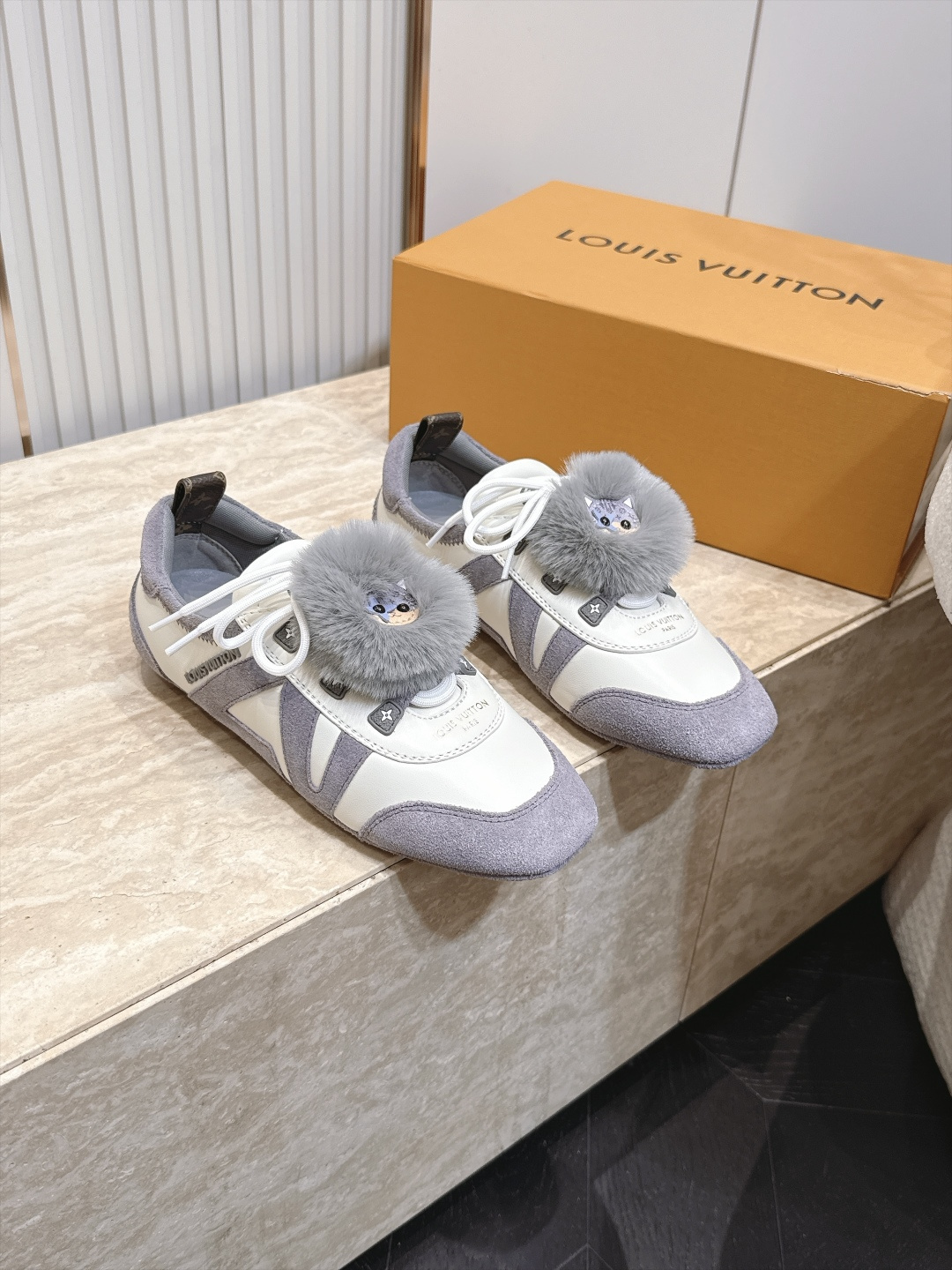 顶级版本： LV路易威登 L家 驴牌 最新Sneakerina系列 黑白 熊猫配色  玛丽珍 芭蕾运动鞋 德训鞋 休闲 