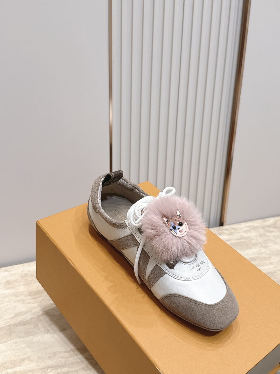 顶级版本： LV路易威登 L家 驴牌 最新Sneakerina系列 黑白 熊猫配色  玛丽珍 芭蕾运动鞋 德训鞋 休闲 