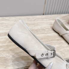 MiuMiu/缪缪 2026ss秋冬新款尖头玛丽珍平底鞋单鞋 非常低调的一款单鞋 乖巧减龄 上脚显腿又高级 舒适度也做到 MiuMiu/缪缪 2026ss秋冬新款尖头玛丽珍平底鞋单鞋 非常低调的一款单鞋 乖巧减龄 上脚显腿又高级 舒适度也做到