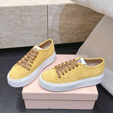 Miumiu 2026新款 厚底饼干鞋 满帮单鞋 最新走秀款,经典升级 舒适度与时髦度并存 每个颜色搭配都好看,设计搭配 Miumiu 2026新款 厚底饼干鞋 满帮单鞋 最新走秀款,经典升级 舒适度与时髦度并存 每个颜色搭配都好看,设计搭配
