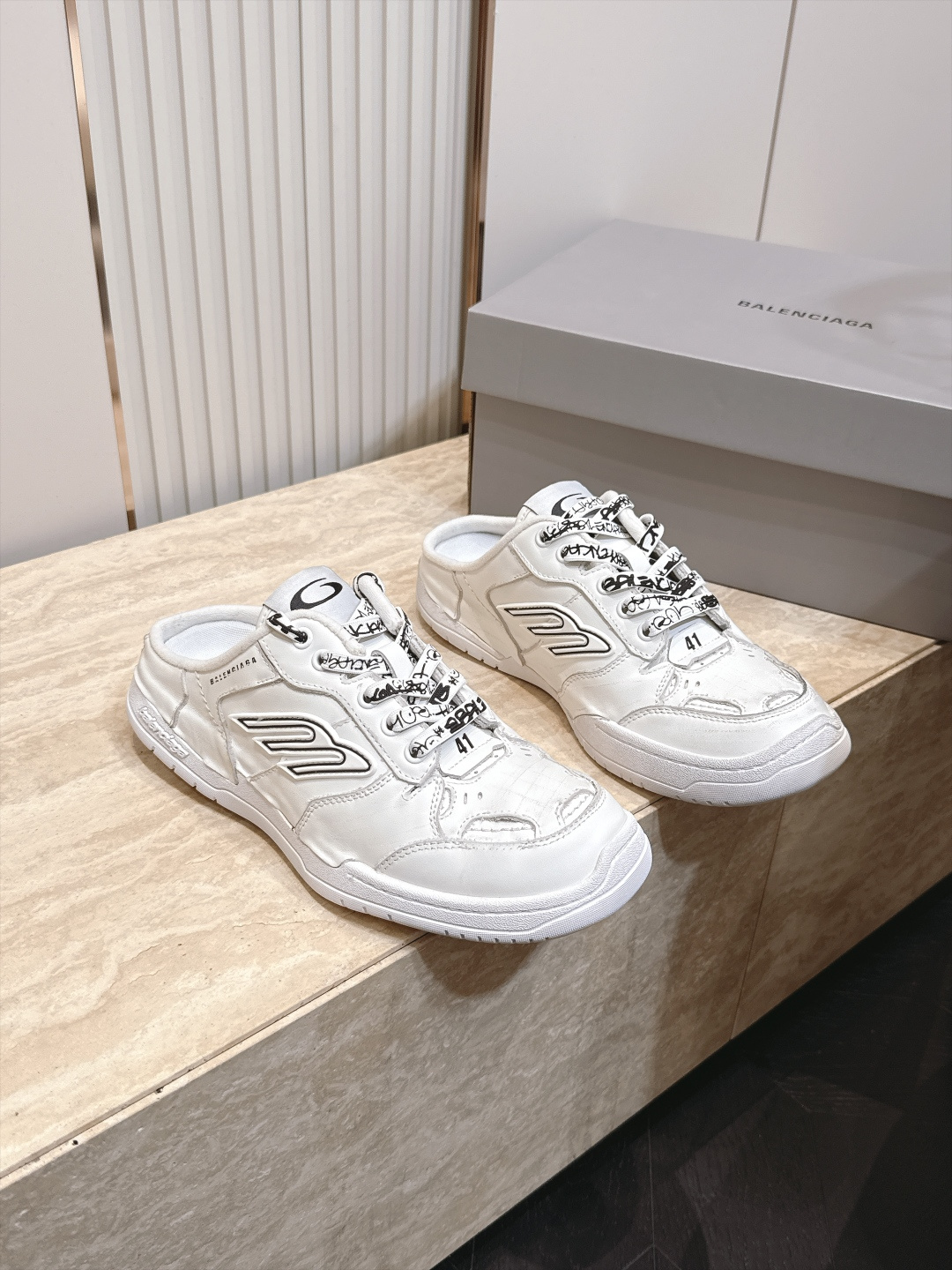 半拖款 顶版  BALENCIAGA 巴黎世家26 最新款 Monday Ultra 复古系带  情侣款 休闲鞋 半拖款