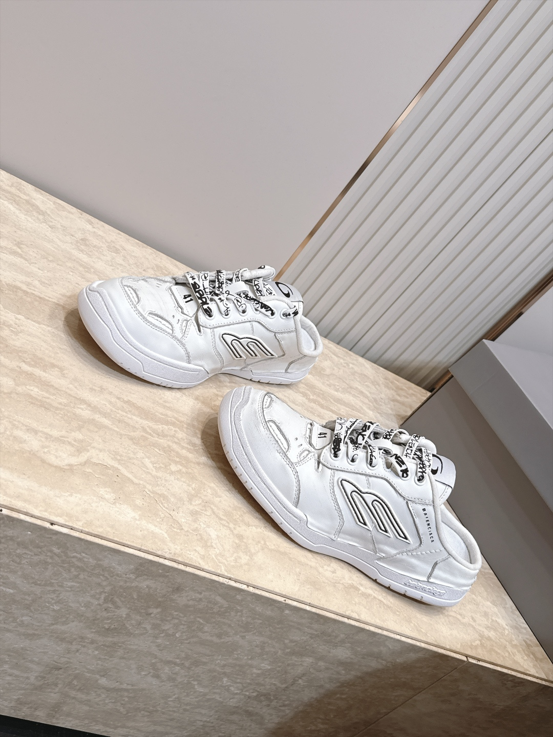 半拖款 顶版  BALENCIAGA 巴黎世家26 最新款 Monday Ultra 复古系带  情侣款 休闲鞋 半拖款