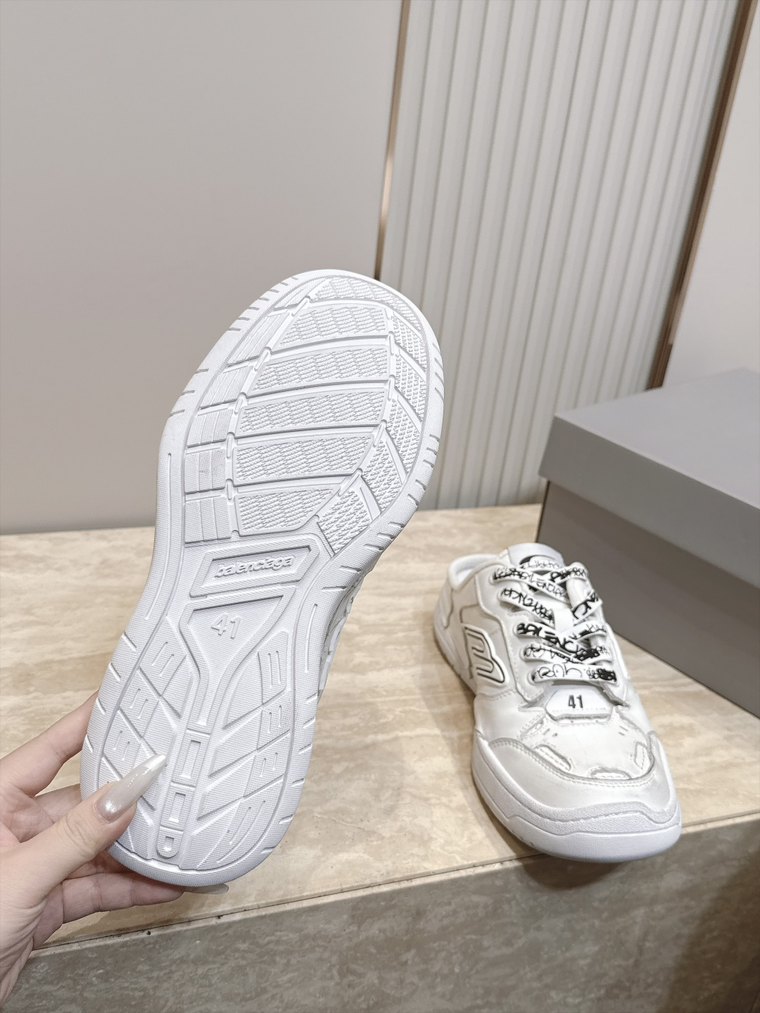 半拖款 顶版  BALENCIAGA 巴黎世家26 最新款 Monday Ultra 复古系带  情侣款 休闲鞋 半拖款