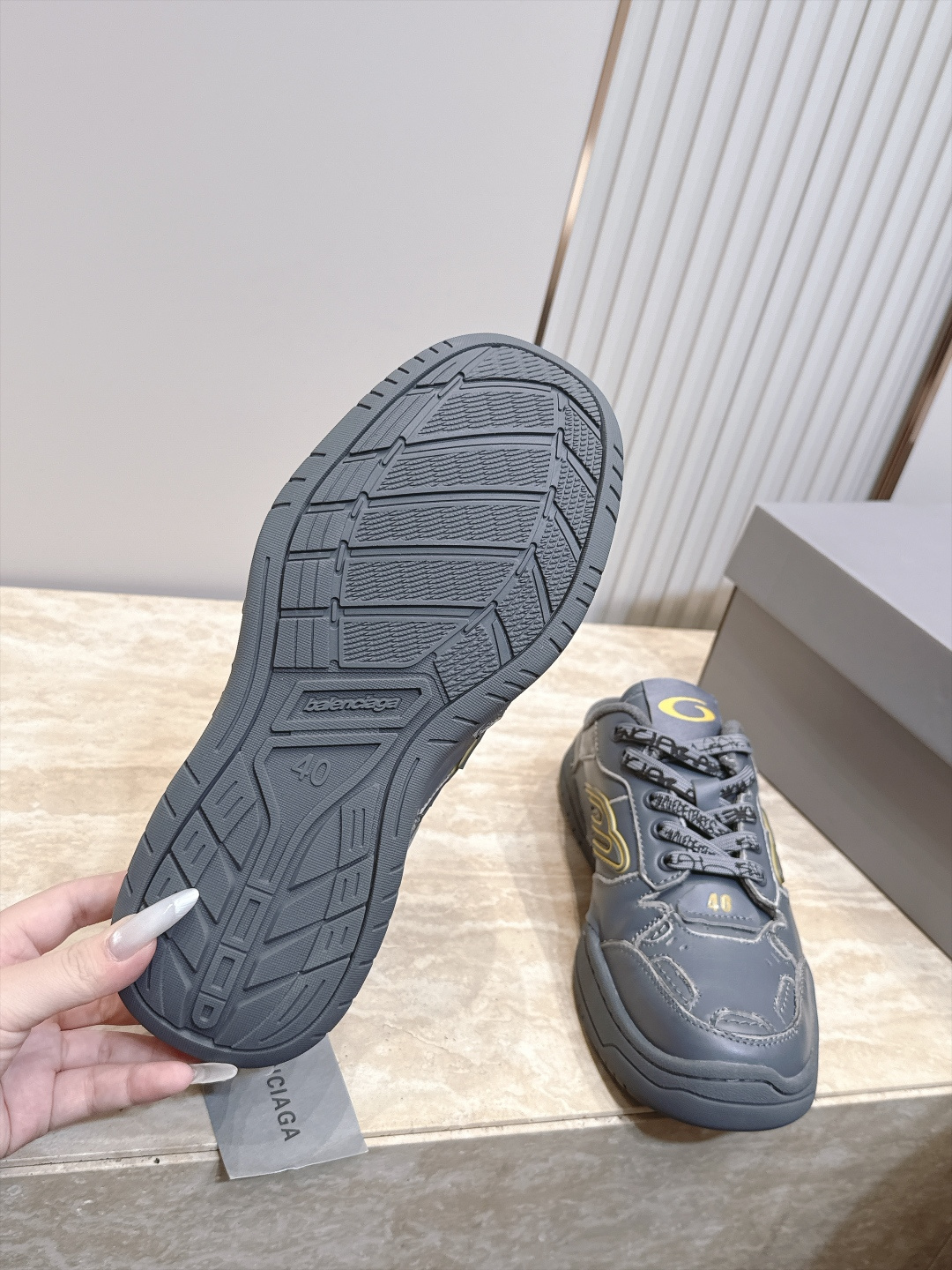 半拖款 顶版 BALENCIAGA 巴黎世家26 最新款 Monday Ultra 复古系带 情侣款 休闲鞋 半拖款 半拖款 顶版 BALENCIAGA 巴黎世家26 最新款 Monday Ultra 复古系带 情侣款 休闲鞋 半拖款