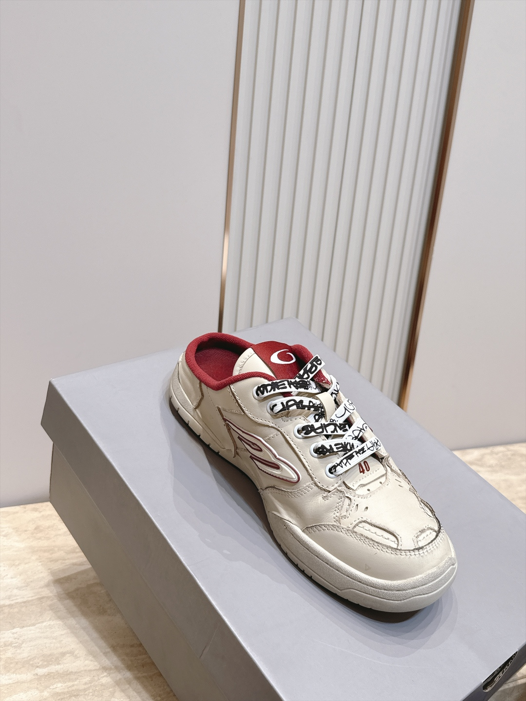 半拖款 顶版  BALENCIAGA 巴黎世家26 最新款 Monday Ultra 复古系带  情侣款 休闲鞋 半拖款