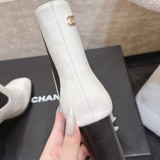顶级版本 香奈儿 CHANEL 26秋冬新款靴系列 高跟短靴马丁靴 骑士靴 经典百搭系列 秋冬季时尚 版型超正 顶级版本 香奈儿 CHANEL 26秋冬新款靴系列 高跟短靴马丁靴 骑士靴 经典百搭系列 秋冬季时尚 版型超正