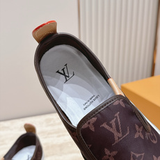 男款 LV路易威登L家 驴牌最新厚底丹宁牛仔布 压花 老花 厚底 休闲运动鞋 滑板鞋 原版购入开发 做货 这款Lagoo 男款 LV路易威登L家 驴牌最新厚底丹宁牛仔布 压花 老花 厚底 休闲运动鞋 滑板鞋 原版购入开发 做货 这款Lagoo