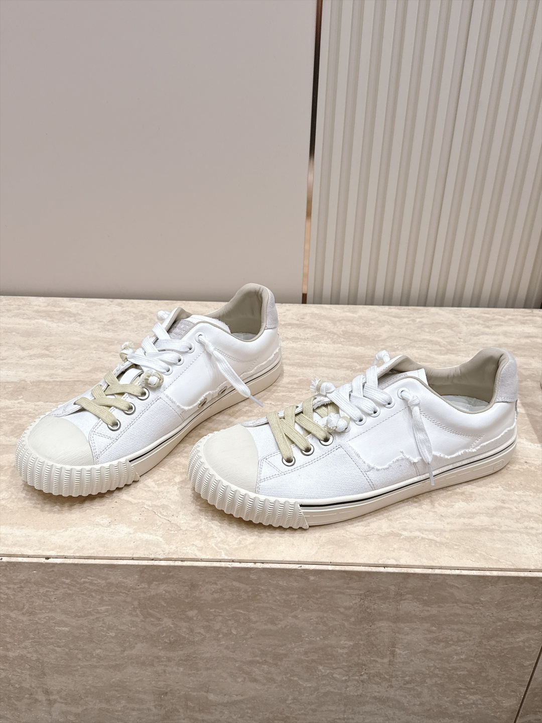 情侣款 低帮 MM6 26vs早秋情侣复古休闲鞋 经典复古时髦，春夏秋冬配色干净清爽集合，舒适，酷飒，休闲于一体的风格设