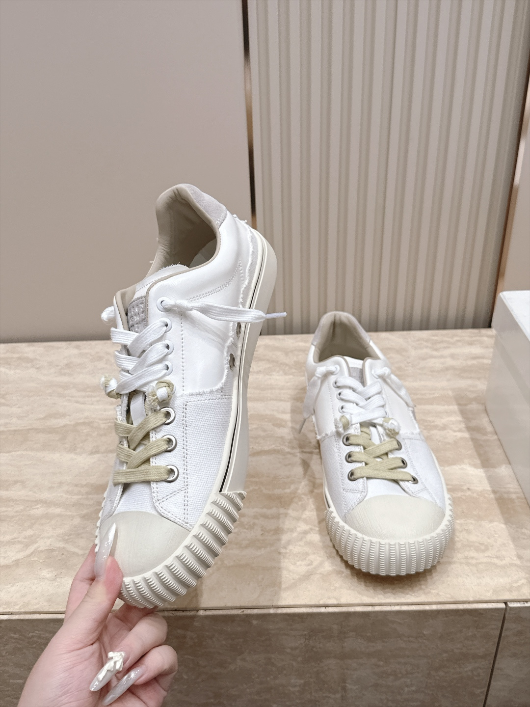 情侣款 低帮 MM6 26vs早秋情侣复古休闲鞋 经典复古时髦，春夏秋冬配色干净清爽集合，舒适，酷飒，休闲于一体的风格设