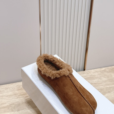 Maison Margiela mm6 秋季新款复古穆勒羊毛拖鞋‼️ 自带松弛极简氛围感的复古乐福穆勒拖,分趾头型搭配无 Maison Margiela mm6 秋季新款复古穆勒羊毛拖鞋‼️ 自带松弛极简氛围感的复古乐福穆勒拖,分趾头型搭配无