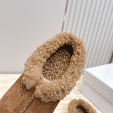 Maison Margiela mm6 秋季新款复古穆勒羊毛拖鞋‼️ 自带松弛极简氛围感的复古乐福穆勒拖,分趾头型搭配无 Maison Margiela mm6 秋季新款复古穆勒羊毛拖鞋‼️ 自带松弛极简氛围感的复古乐福穆勒拖,分趾头型搭配无