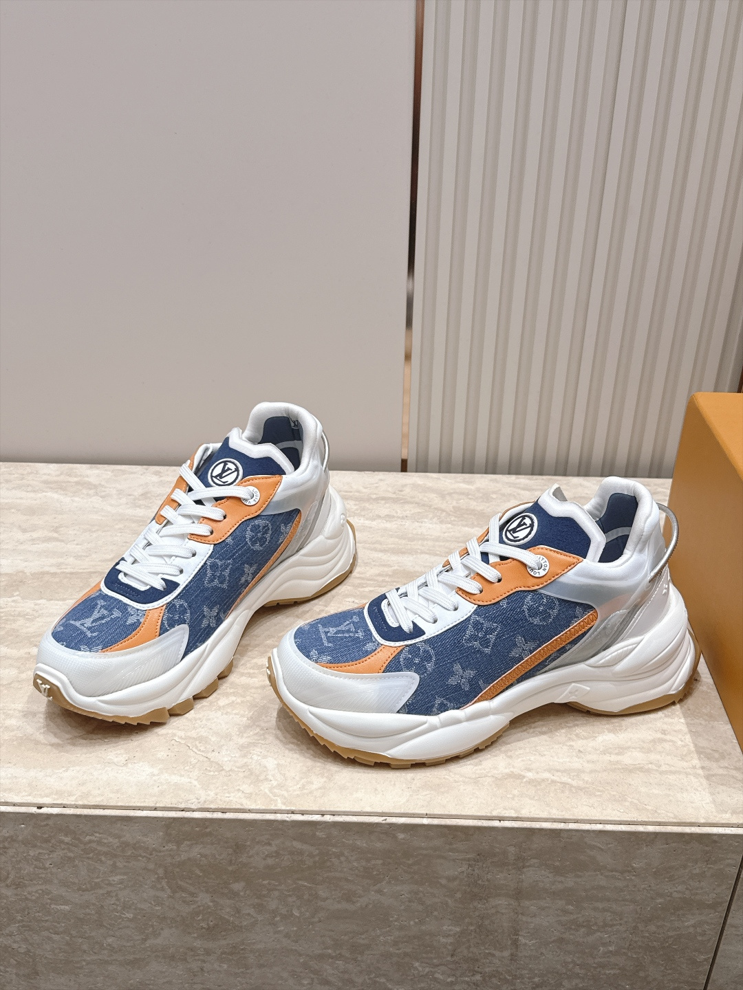 顶级版本：女款  LV路易威登L家驴牌 爆款RUN 55 运动鞋 网面 花卉 四叶草 休闲 Sneaker跑鞋 老爹鞋 