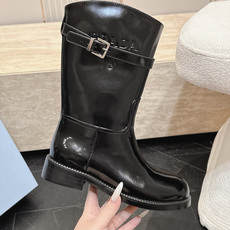 中筒 Prada/普拉达F041 2026ss秋冬最新款厚底马丁靴中筒靴长靴,非常耐看的一款 走秀款中筒靴 原版复 中筒 Prada/普拉达F041 2026ss秋冬最新款厚底马丁靴中筒靴长靴,非常耐看的一款 走秀款中筒靴 原版复