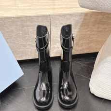 中筒 Prada/普拉达F041 2026ss秋冬最新款厚底马丁靴中筒靴长靴,非常耐看的一款 走秀款中筒靴 原版复 中筒 Prada/普拉达F041 2026ss秋冬最新款厚底马丁靴中筒靴长靴,非常耐看的一款 走秀款中筒靴 原版复