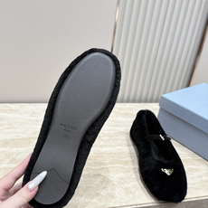 顶级版本 Prada 普拉达 2026ss新款玛丽珍平底鞋乐福鞋毛毛单鞋 网红爆款来袭!各大网红抢先体验、网红ins 顶级版本 Prada 普拉达 2026ss新款玛丽珍平底鞋乐福鞋毛毛单鞋 网红爆款来袭!各大网红抢先体验、网红ins