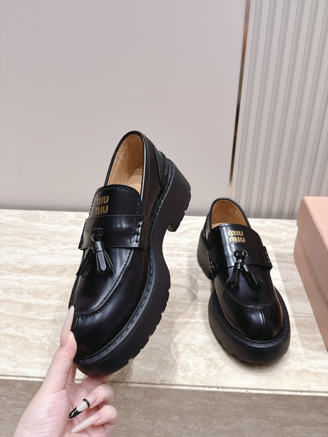miumiu 2026vs早秋经典松糕流苏厚底休闲单鞋乐福鞋…经典升级 复古松糕厚底 穿上（增高）休闲两不失误，超级百搭