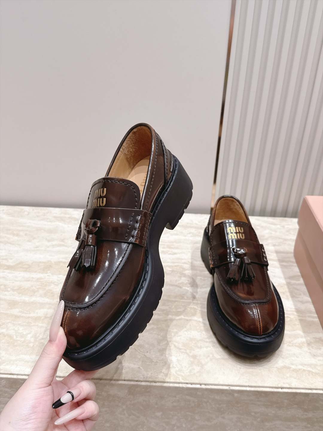 miumiu 2026vs早秋经典松糕流苏厚底休闲单鞋乐福鞋…经典升级 复古松糕厚底 穿上（增高）休闲两不失误，超级百搭