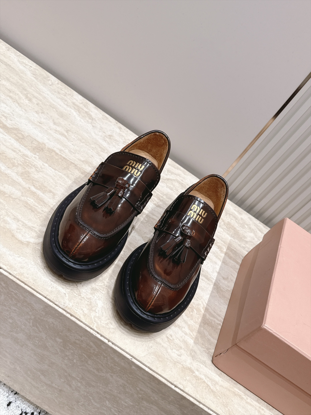 miumiu 2026vs早秋经典松糕流苏厚底休闲单鞋乐福鞋…经典升级 复古松糕厚底 穿上（增高）休闲两不失误，超级百搭