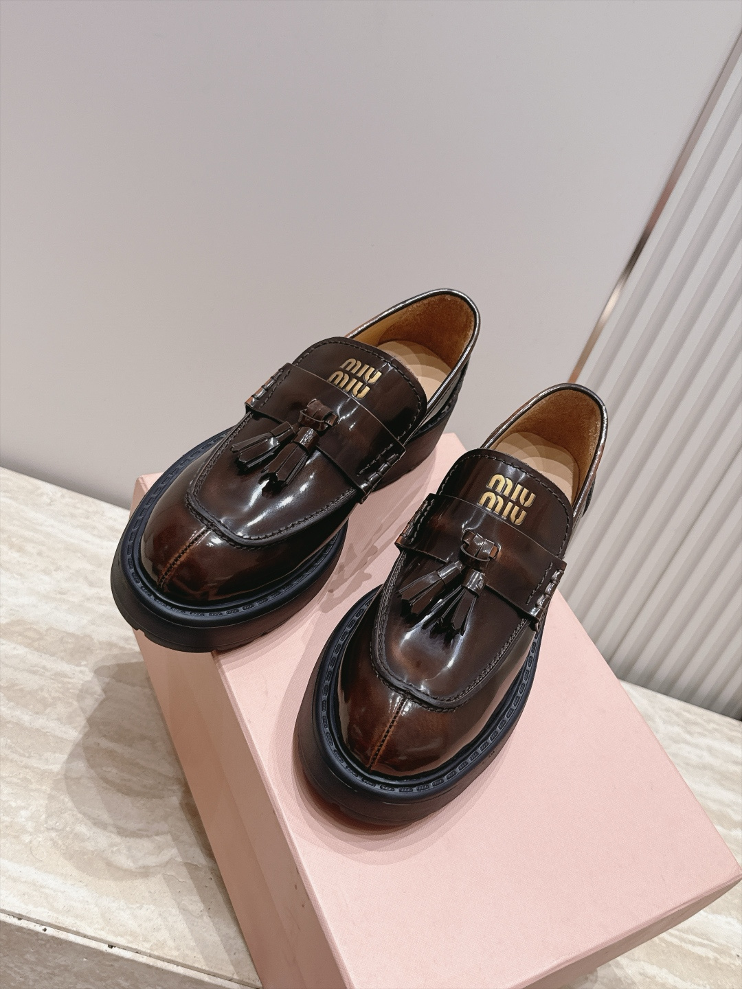miumiu 2026vs早秋经典松糕流苏厚底休闲单鞋乐福鞋…经典升级 复古松糕厚底 穿上（增高）休闲两不失误，超级百搭