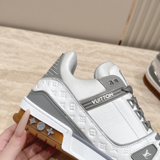 顶级版本: 情侣款 新色系! LV trainer~~全新升级版~~经典回归❗ 情侣款,滑板鞋,篮球鞋,运动鞋…… LV 顶级版本: 情侣款 新色系! LV trainer~~全新升级版~~经典回归❗ 情侣款,滑板鞋,篮球鞋,运动鞋…… LV