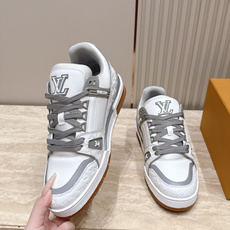 顶级版本: 情侣款 新色系! LV trainer~~全新升级版~~经典回归❗ 情侣款,滑板鞋,篮球鞋,运动鞋…… LV 顶级版本: 情侣款 新色系! LV trainer~~全新升级版~~经典回归❗ 情侣款,滑板鞋,篮球鞋,运动鞋…… LV