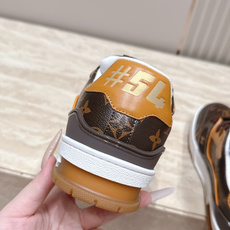顶级版本: 情侣款 新色系! LV trainer~~全新升级版~~经典回归❗ 情侣款,滑板鞋,篮球鞋,运动鞋…… LV 顶级版本: 情侣款 新色系! LV trainer~~全新升级版~~经典回归❗ 情侣款,滑板鞋,篮球鞋,运动鞋…… LV
