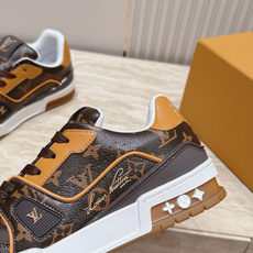 顶级版本: 情侣款 新色系! LV trainer~~全新升级版~~经典回归❗ 情侣款,滑板鞋,篮球鞋,运动鞋…… LV 顶级版本: 情侣款 新色系! LV trainer~~全新升级版~~经典回归❗ 情侣款,滑板鞋,篮球鞋,运动鞋…… LV